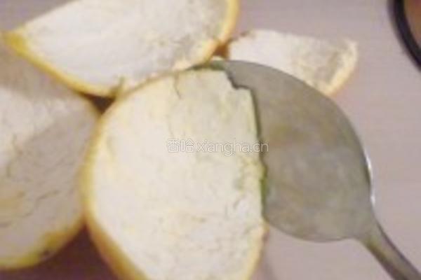 糖渍橙皮的做法图解1