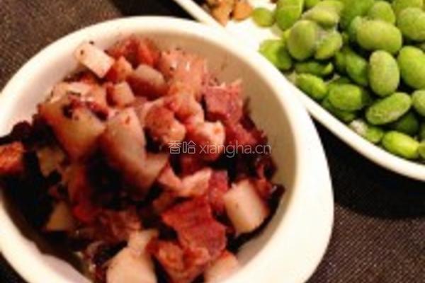 红曲酱香肉炒饭的做法图解1