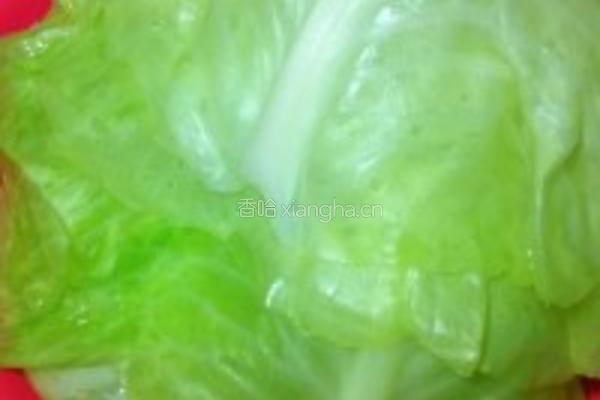 包菜饺子的做法图解1
