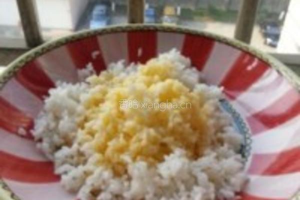 母亲节之黄金蛋炒饭的做法图解3