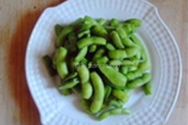 珍选捞汁毛豆的做法图解2