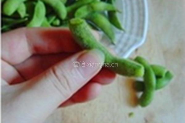 珍选捞汁毛豆的做法图解1