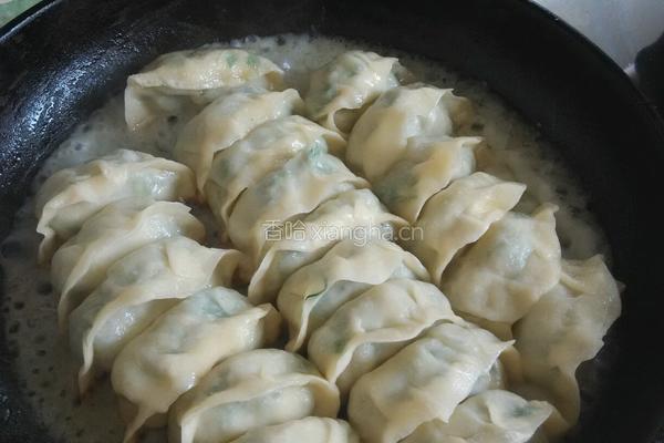 猪肉芹菜馅锅烙的做法图解9