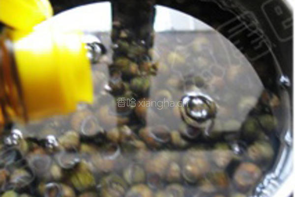 紫苏炒青螺的做法图解3