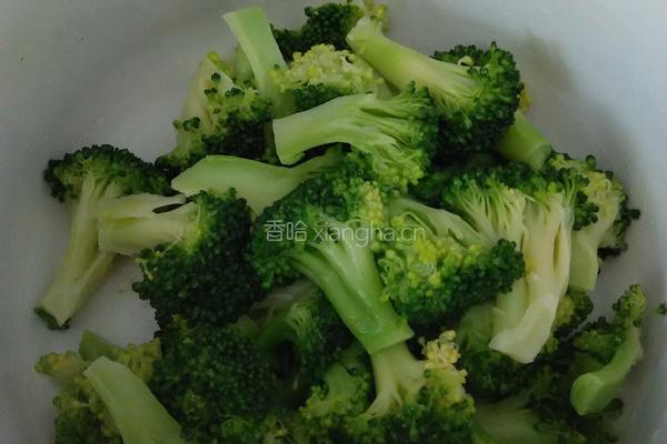 麻酱西兰花的做法图解3