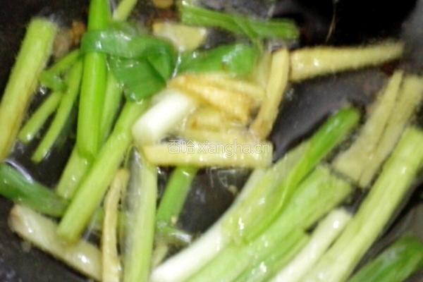 香菇滑鸡的做法图解4