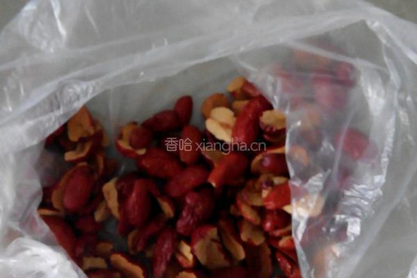 红枣银耳羹的做法图解2