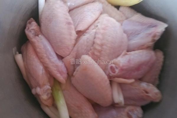 香酥鸡翅的做法图解1