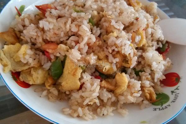 西拉蛋炒饭的做法图解3