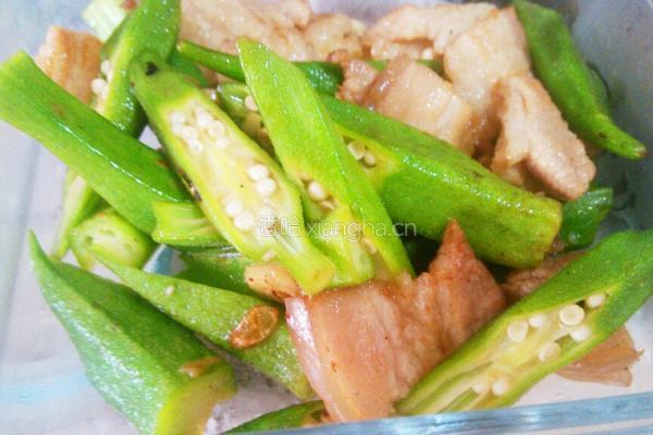 五花肉炒秋葵的做法图解2