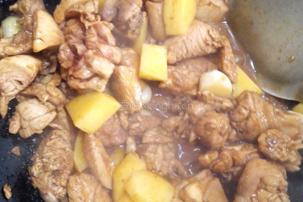 豇豆烧鸡肉的做法图解2