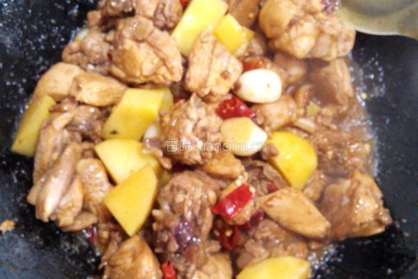 豇豆烧鸡肉的做法图解3