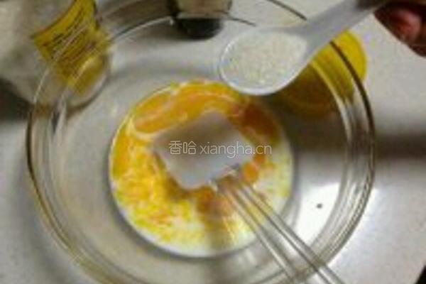 蔓越莓电饭煲蛋糕的做法图解2