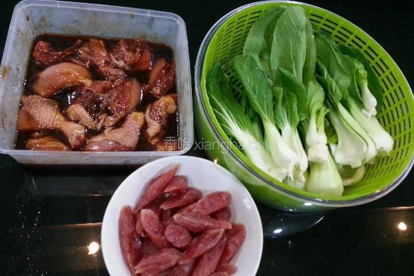 不粘锅简易煲饭的做法图解1
