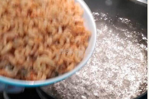 南洋风味虾米辣酱的做法图解2