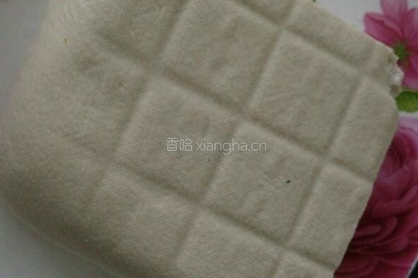 家常香煎豆腐的做法图解1
