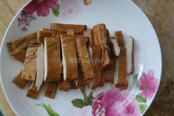 香干子炒肉丝的做法图解2