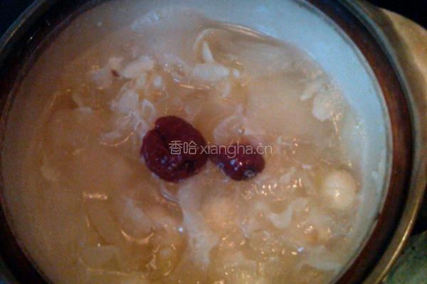 雪梨银耳养颜羹的做法图解9