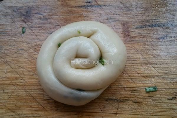 葱油饼的做法图解3