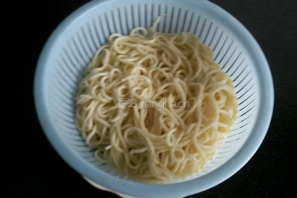 杂酱面的做法图解1