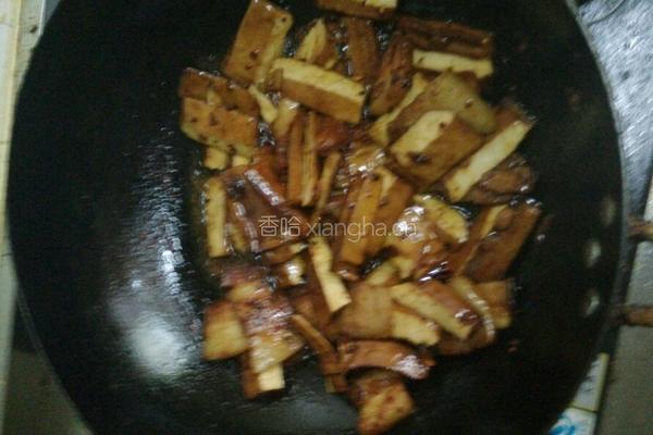 香干回锅肉的做法图解5