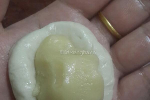 苏式蛋黄莲容月饼的做法图解4