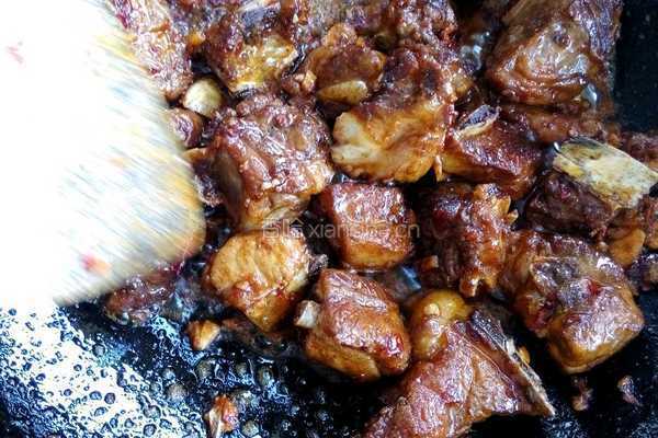 土豆烧排骨的做法图解4