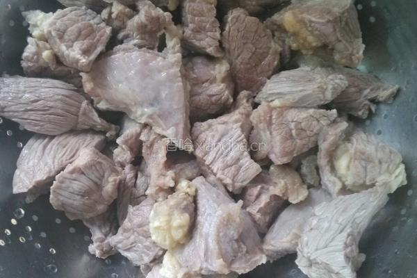 胡萝卜牛肉汤的做法图解3