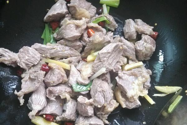 胡萝卜牛肉汤的做法图解5