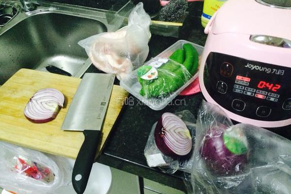 青椒五花肉的做法图解1