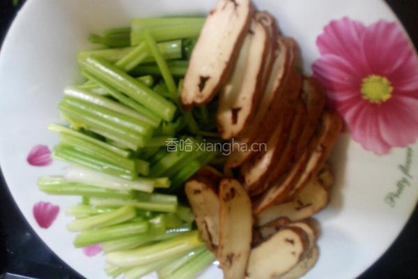 药芹炒香干的做法图解2