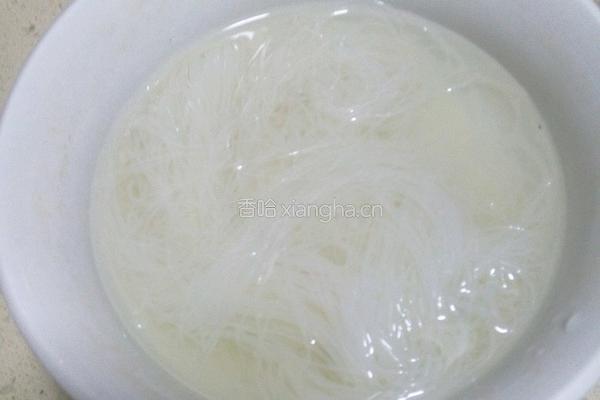 蒜蓉粉丝扇贝的做法图解3