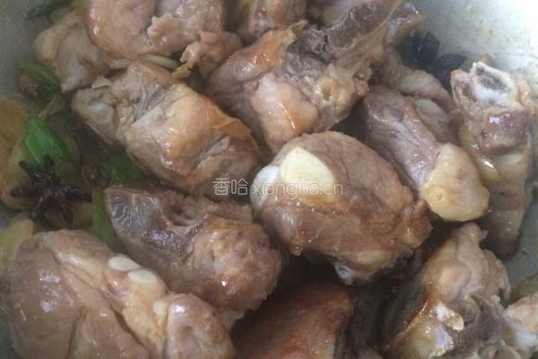 砂锅焖炖排骨杏鲍菇的做法图解3