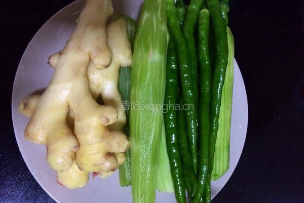 自贡鲜椒兔的做法图解1