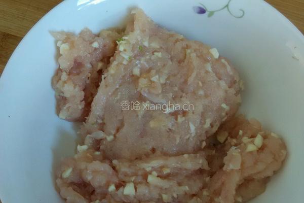 蒜香鸡肉丸的做法图解3