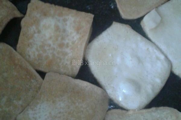 豆腐炒芹菜的做法图解3