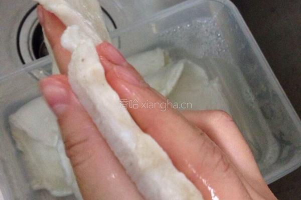 药炖智利花胶鸡汤的做法图解5
