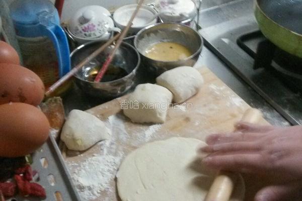 鸡蛋灌饼的做法图解1