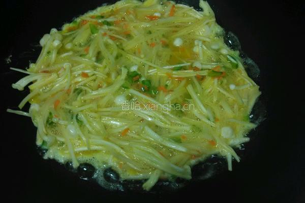 蛋煎金针菇的做法图解5