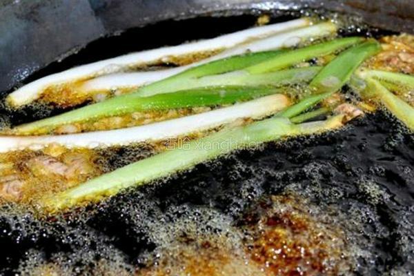 火锅底料炒制秘方的做法图解2