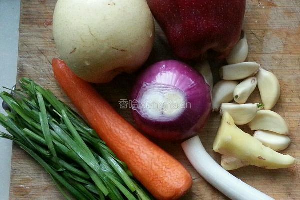 韩式辣白菜的做法图解1