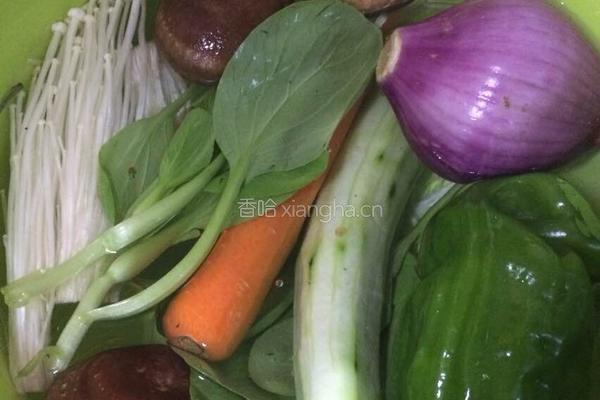 石锅拌饭的做法图解1