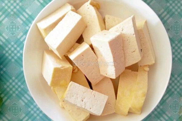 白菜豆腐汤的做法图解2