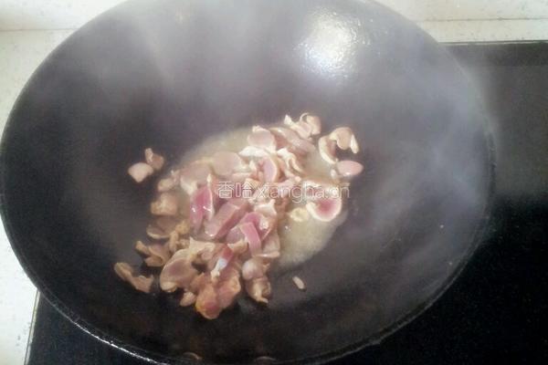 菠菜炒鸡胗的做法图解3