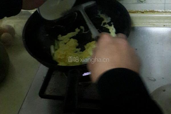 方式炒米饭的做法图解6