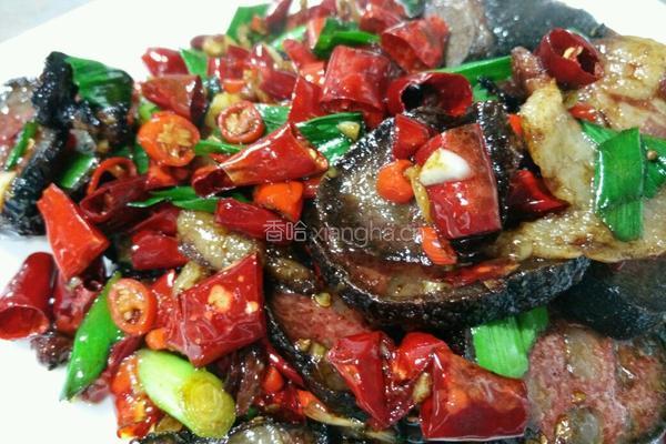 猪血丸子炒腊肉的做法图解6