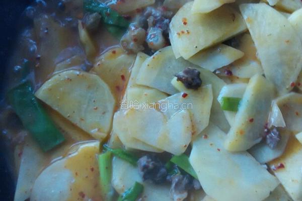 土豆炒牛肉的做法图解3