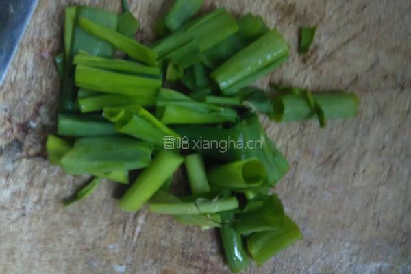 土豆炒牛肉的做法图解1