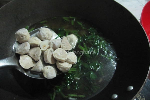 菠菜鱼丸疙瘩汤的做法图解11