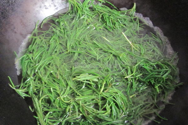 凉拌黄须菜的做法图解3